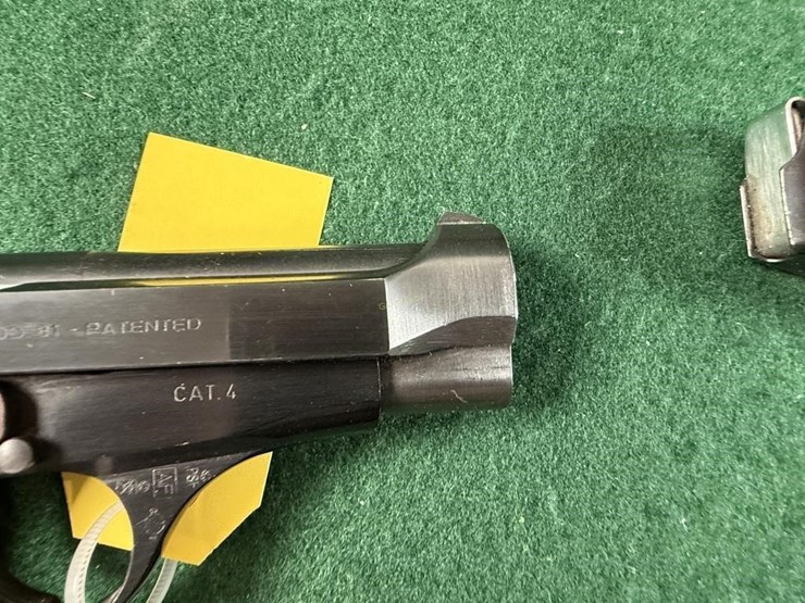 beretta-mdl.81-32acp-pistol-image-4