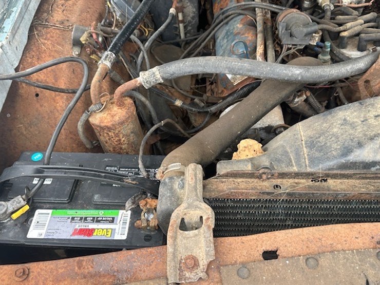 #22600-•-1978-ford-thunderbird-|-for-parts-&-repairs-only-image-34