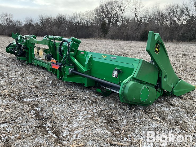 2023-john-deere-c12f-image-5