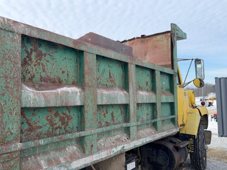 1987-ford-l8000-image-11