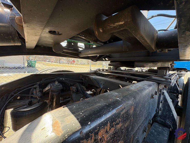 2023-fontaine-lowboy-image-55