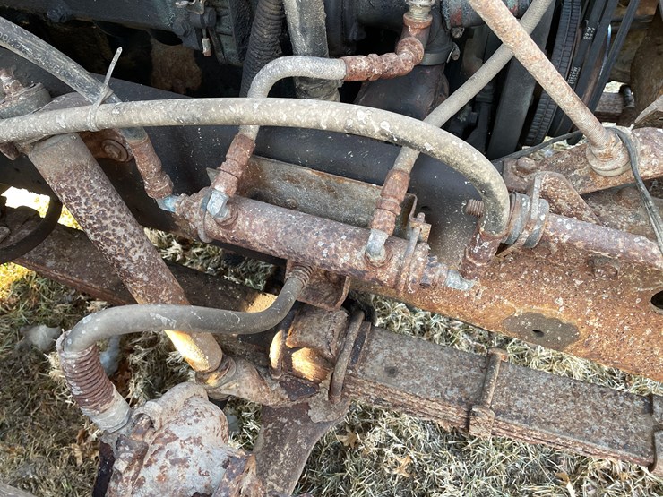 tag-#322,-1978-ih-grain-truck-image-33