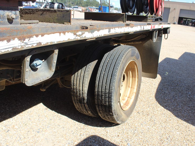 2016-ford-f550-image-9