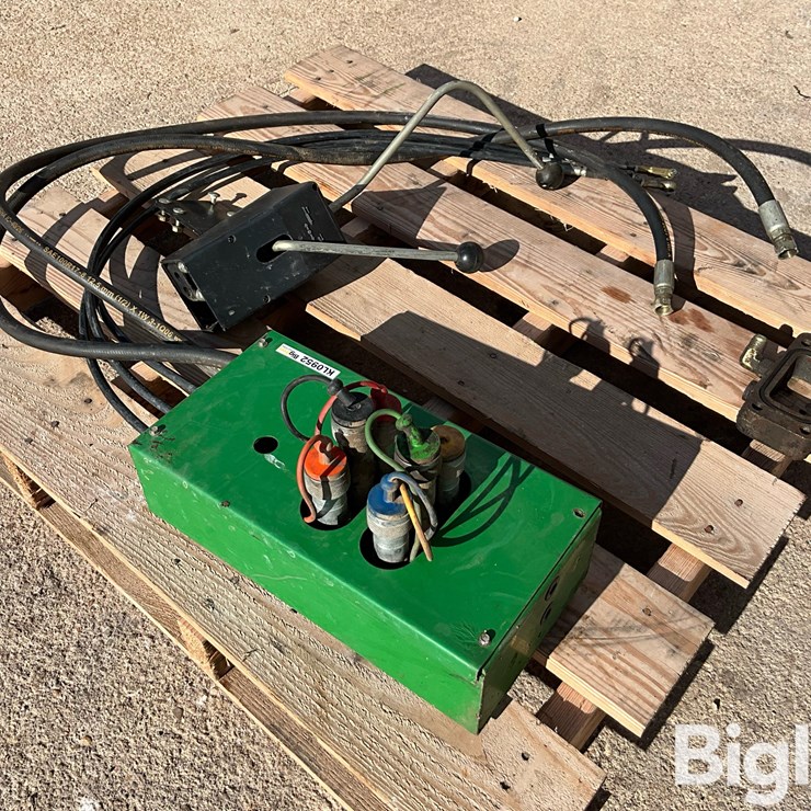 John Deere Hydraulic Loader Valve & Joystick Control W/ Power Beyond Block