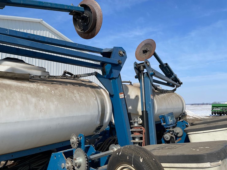 2008-kinze-3200-image-18