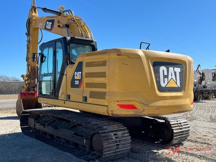 2019-caterpillar-320-image-1