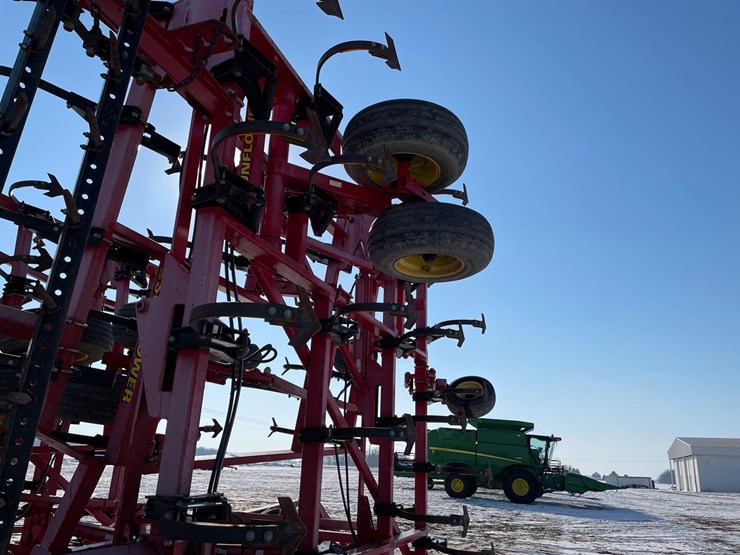 tag-#-,-52'-sunflower-5055-field-cultivator-image-10