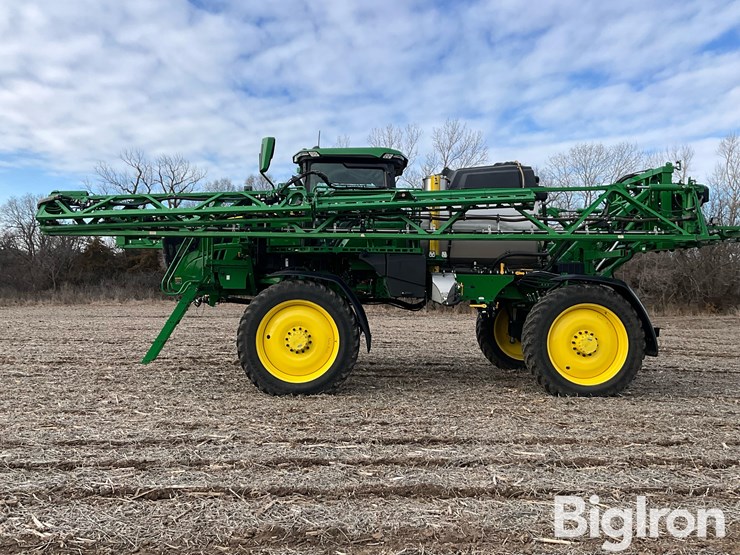 2022-john-deere-412r-image-8