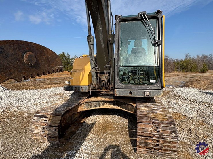 2012-volvo-ec140dl-image-27