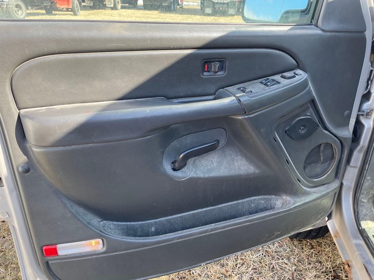 2007-chevrolet-3500-image-27