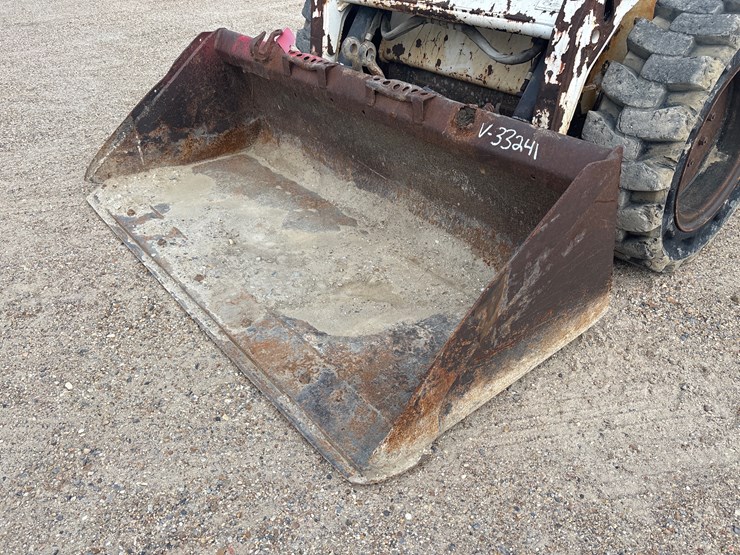 2009-bobcat-s150-image-6