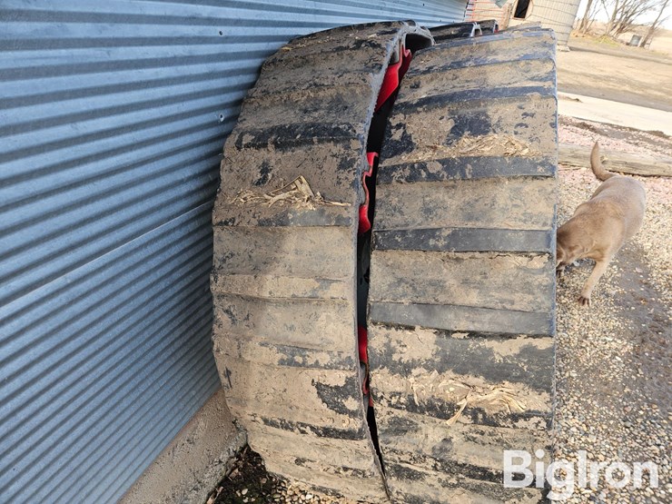 lindsay-nftrax-airless-pivot-tires-image-3