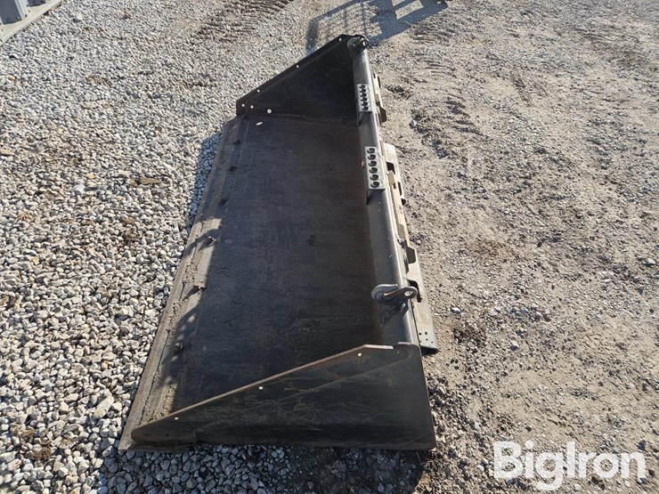 bobcat-74lp-skid-steer-bucket-image-10