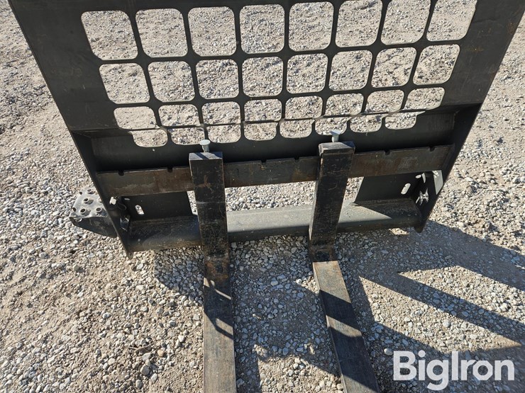 bobcat-pallet-fork-image-9