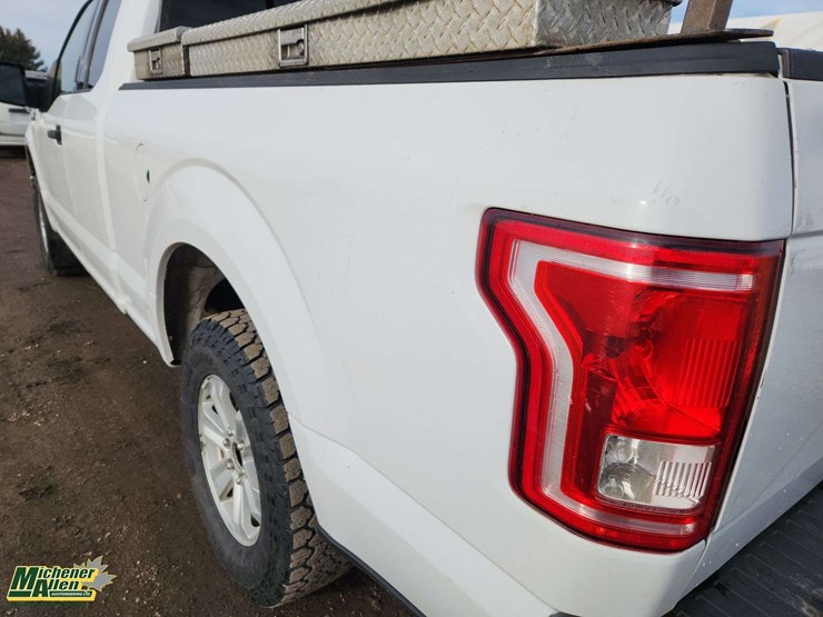 2015-ford-f150-xlt-image-41