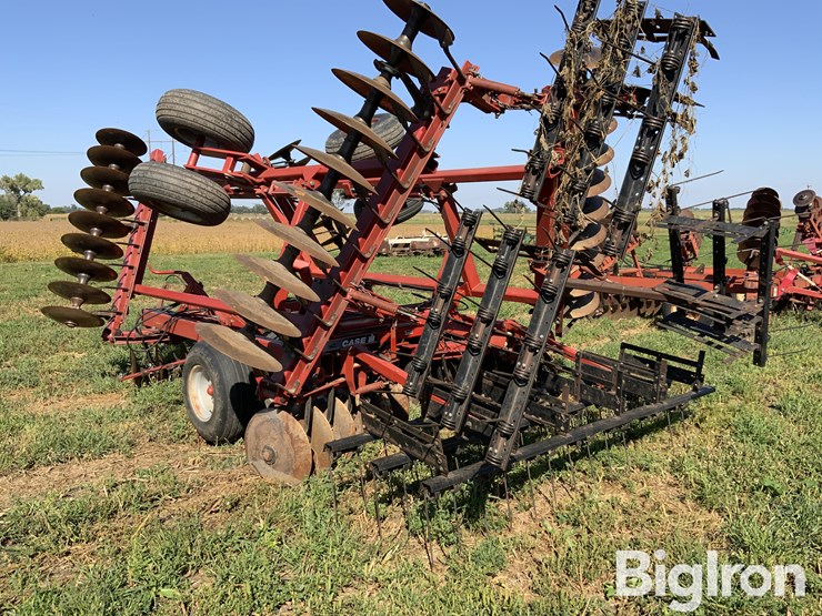 case-ih-3950-image-7