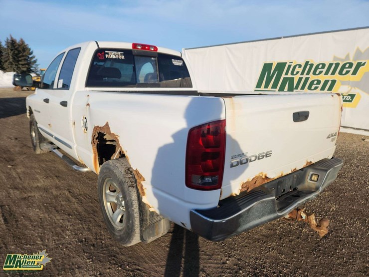 2004-dodge-ram-1500-image-3