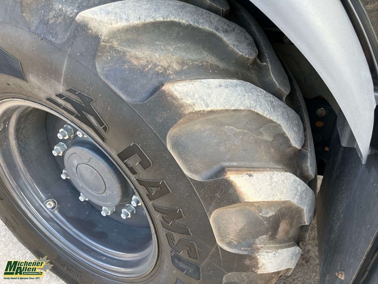 2023-case-580sn-image-10