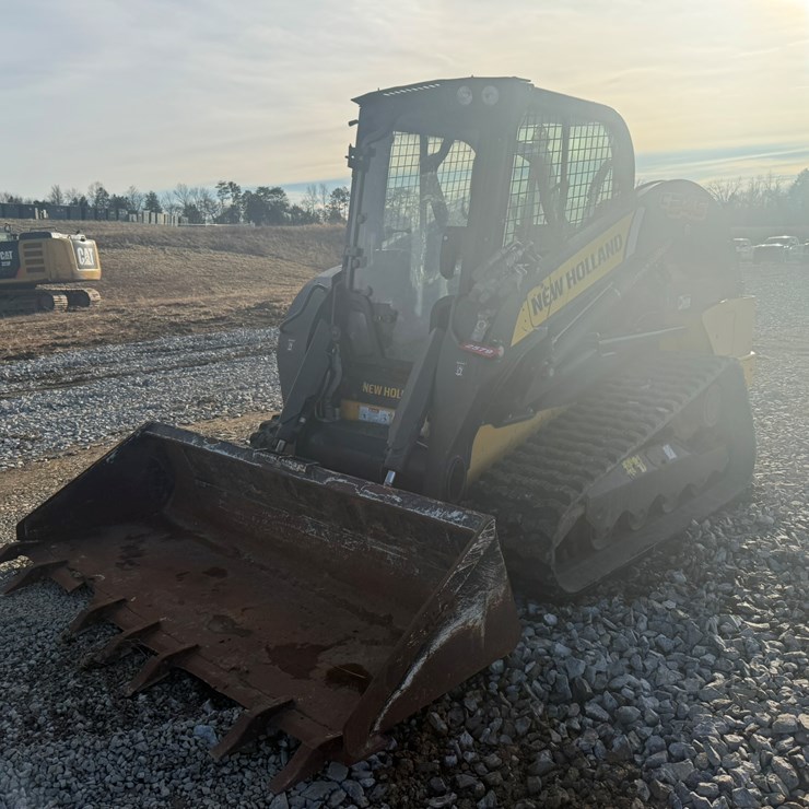 2019 NEW HOLLAND C245