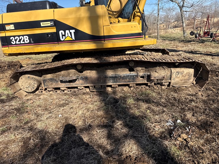 caterpillar-322-image-46