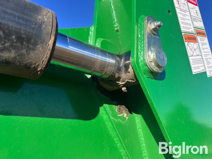 kmw-1750-loader-image-11