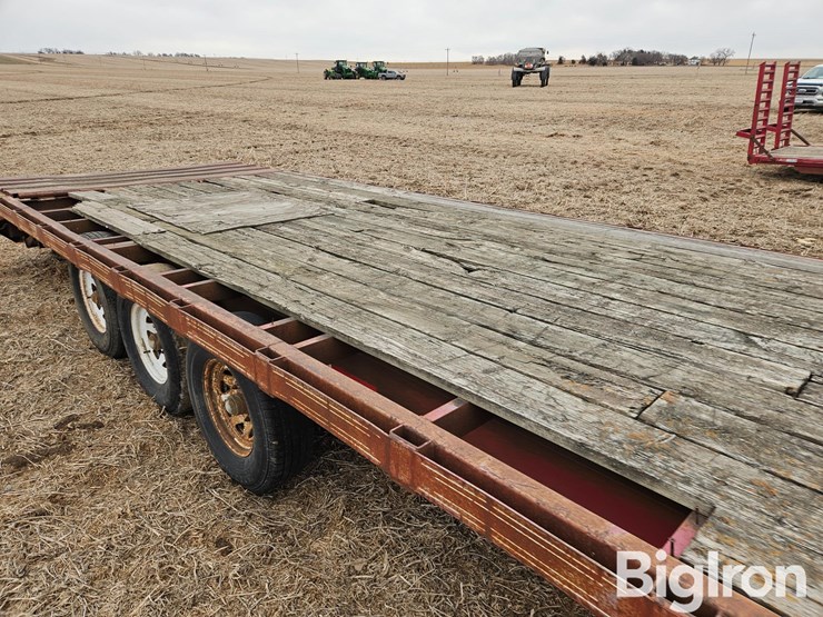 26'-tri/a-gooseneck-flatbed-trailer-image-15