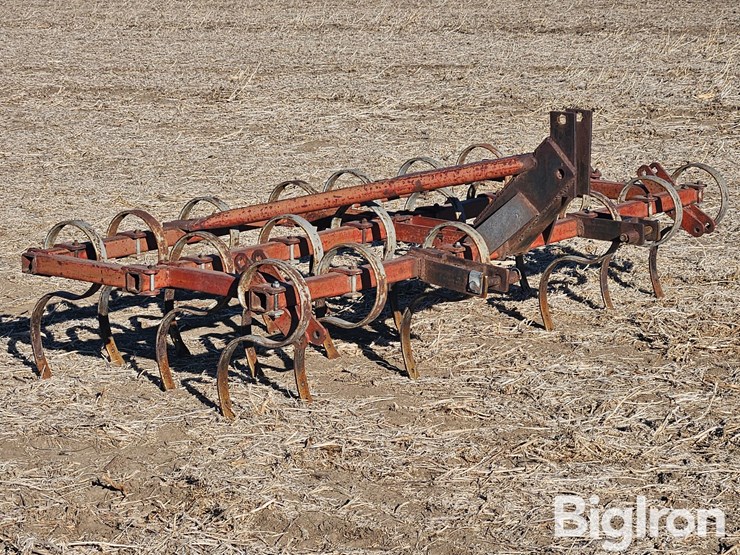 3-pt-8'6"-wide-field-cultivator-image-3