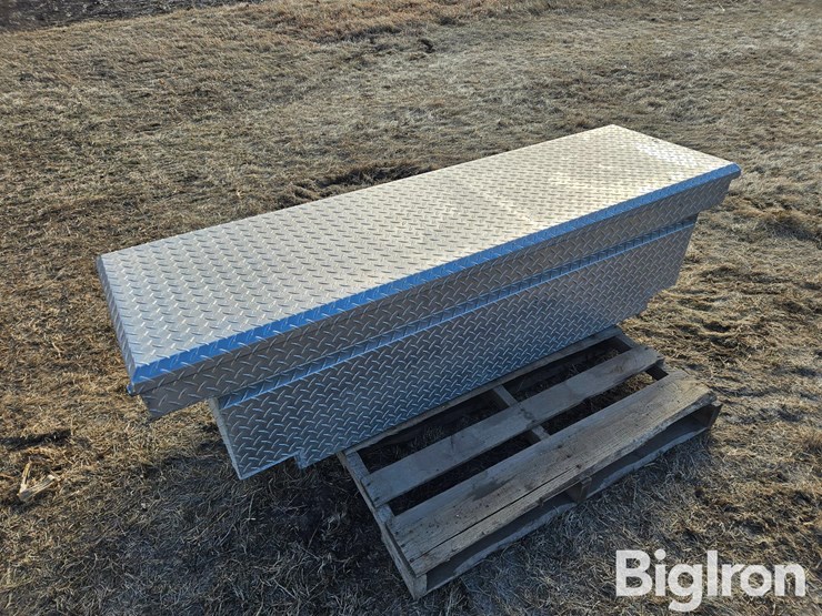 aluminum-pickup-box-toolbox-image-3