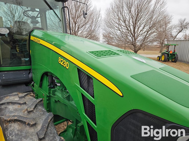 2009-john-deere-8230-image-16