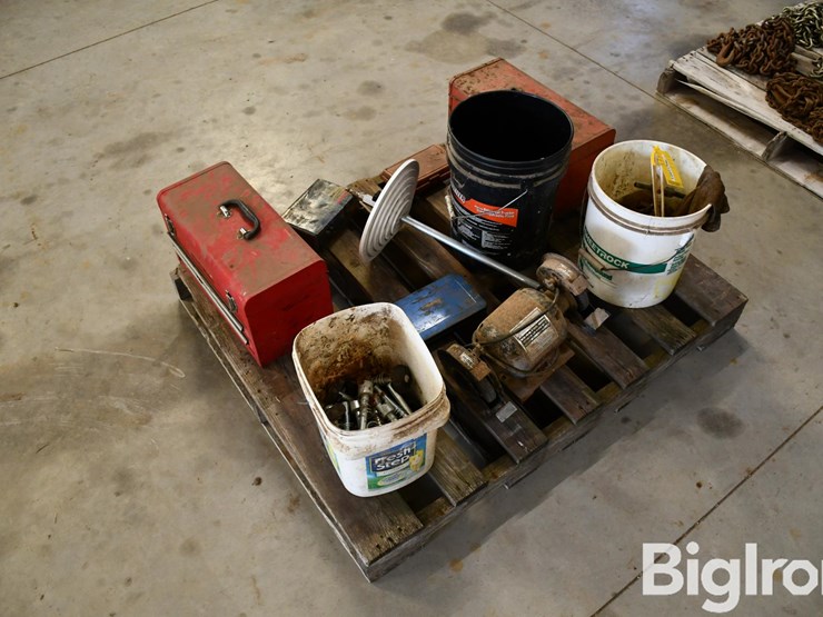 pallet-of-farm-support-image-1