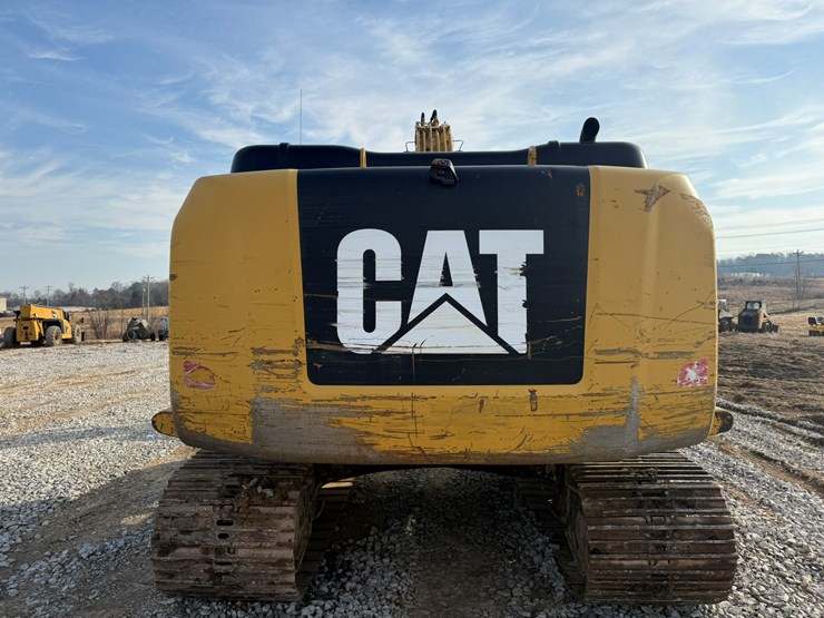 caterpillar-323fl-image-4