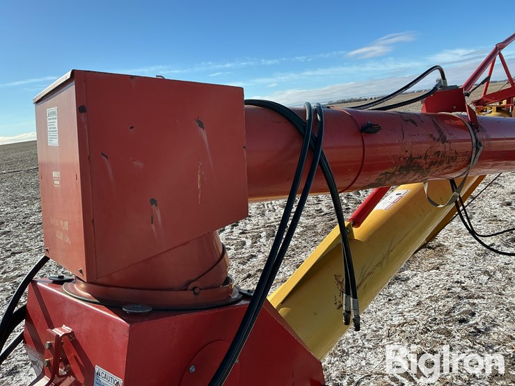 westfield-mk130-91-grain-auger-w/swing-hopper-image-15