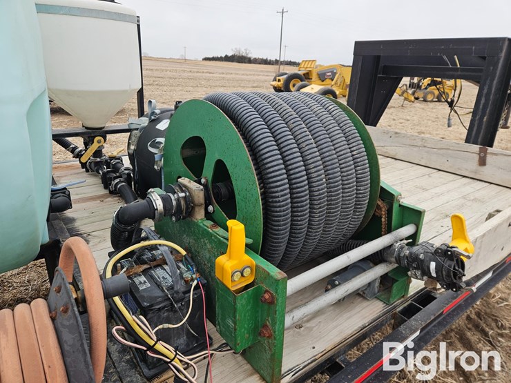 2010-neil-20'-t/a-gooseneck-nurse-tank/sprayer-trailer-w/duals-image-19