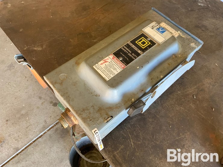 square-d-100-amp-disconnect-image-1