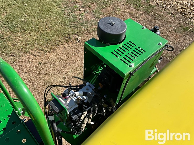 2021-john-deere-1775nt-image-10