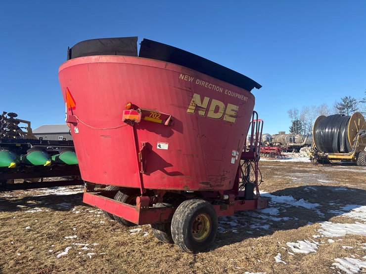 #4856-•-nde-single-screw-feed-wagon-image-4