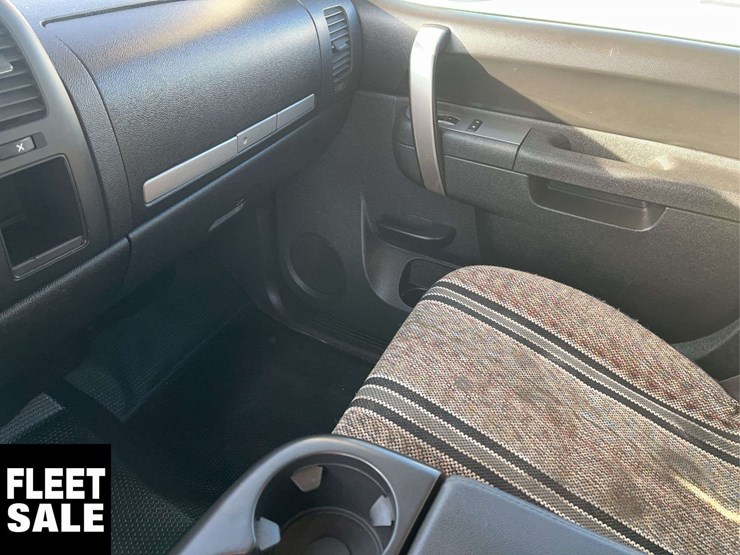 2013-gmc-sierra-2500hd-image-21