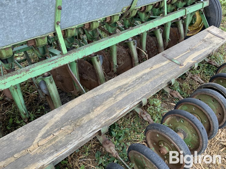 john-deere-18-image-19