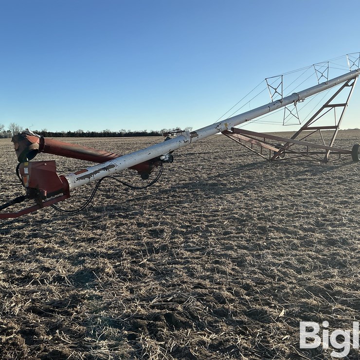 Feterl Grain Auger W/Swing Hopper