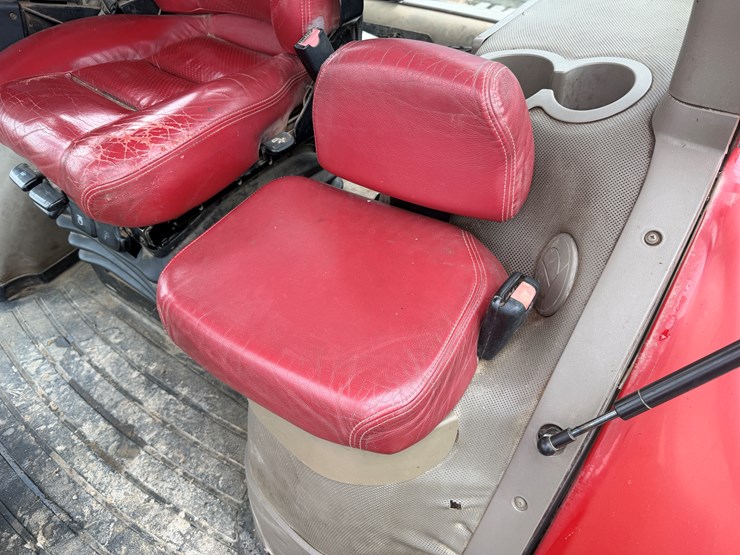 case-ih-235-image-56