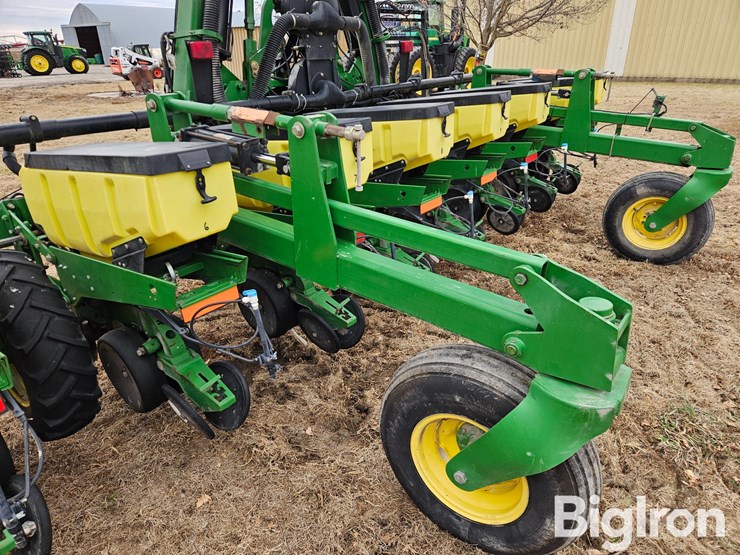 2005-john-deere-1720-image-20