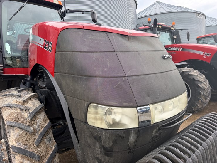 case-ih-235-image-31