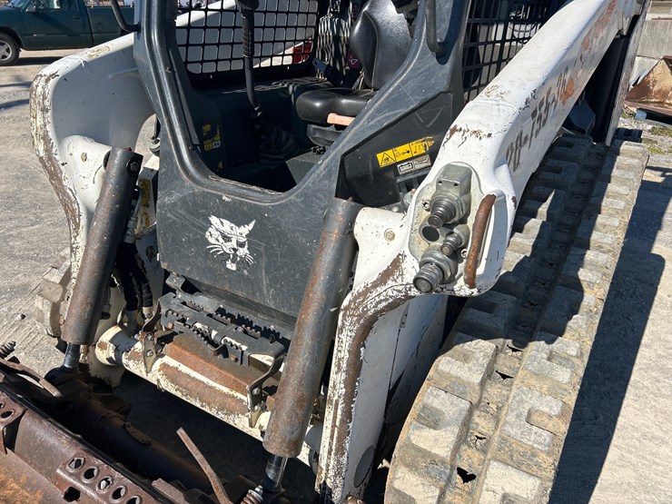 2022-bobcat-t66-image-12