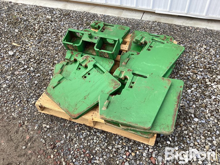 john-deere-r58820d-jdfw25-suitcase-weights-w/bracket-image-1