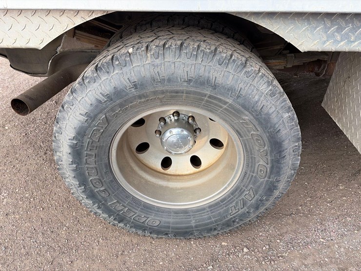 2018-dodge-3500-image-19