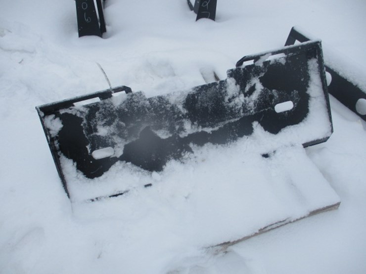 #5665-•-skid-steer-2-in.-hitch-receiver-v2-image-3
