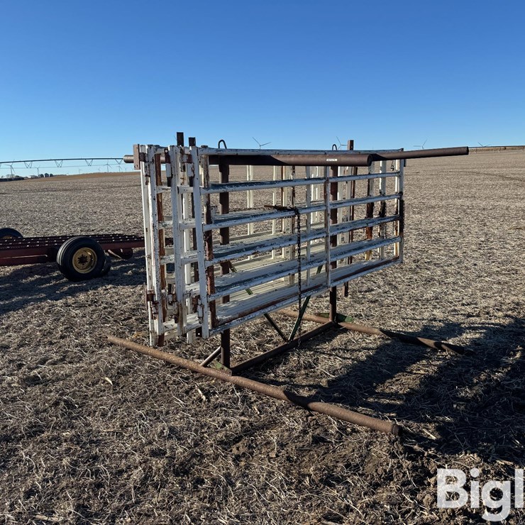 Corral Gates W/Storage Rack