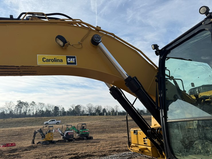 caterpillar-323fl-image-23