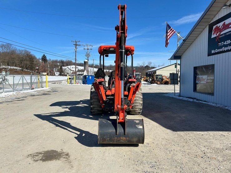 2019-kubota-m62-image-3
