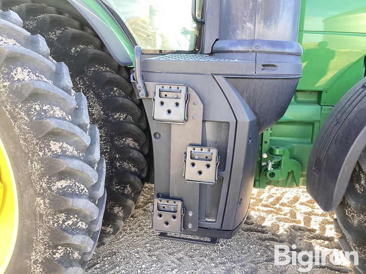 2020-john-deere-8370r-image-16